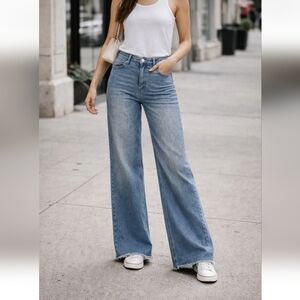 BCBGeneration I High Rise Wide Leg Distressed Frayed Hem Jeans Size 3 (26)